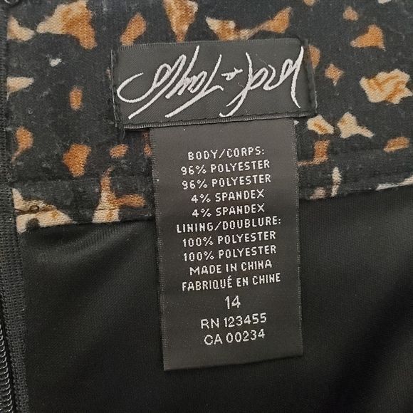 Lord  & Taylor Animal Print Fitted Skirt - Picture 7 of 8